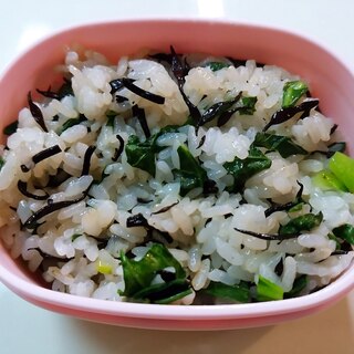 ひじきと小松菜の炒めご飯